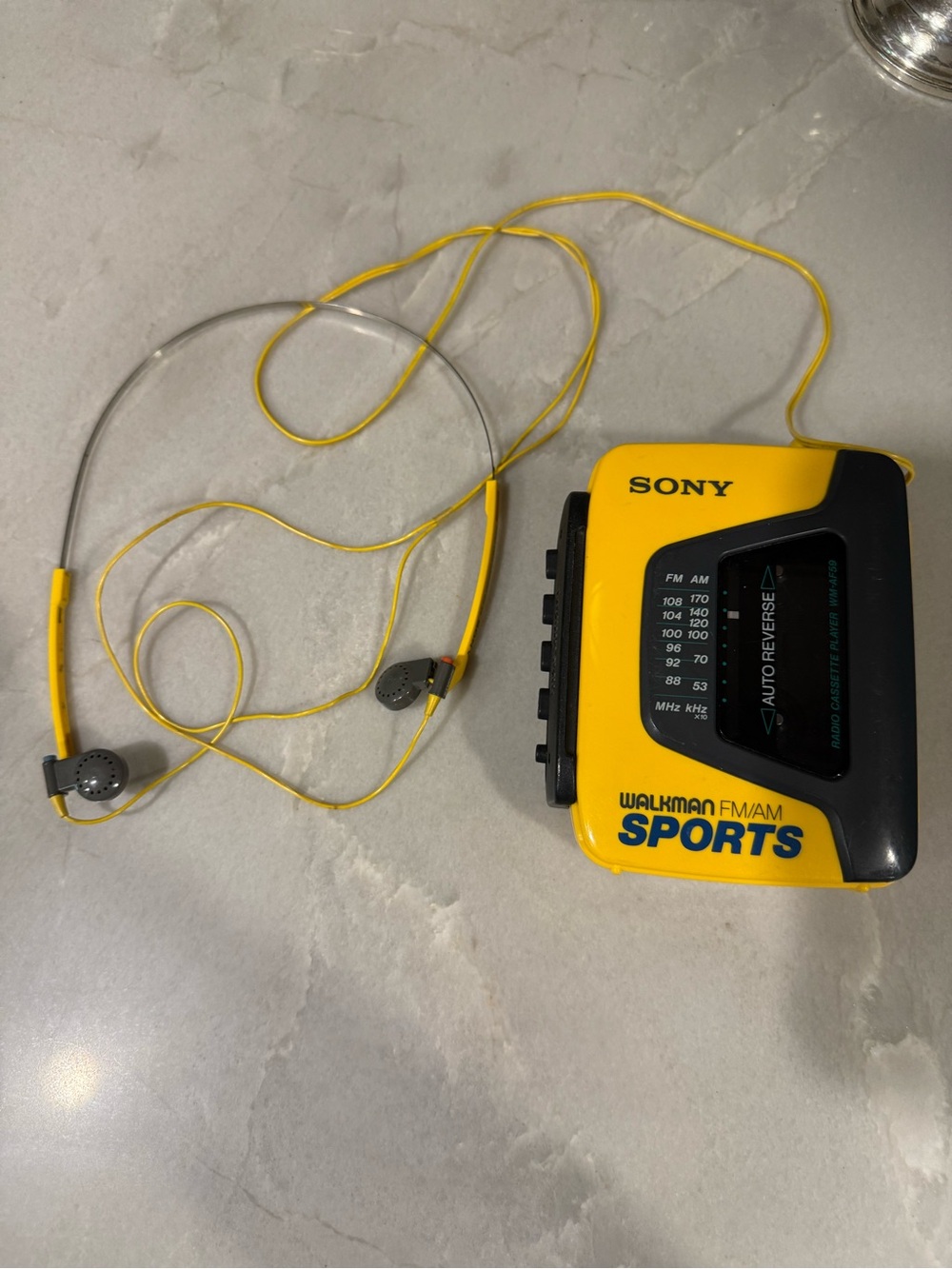 Sony Walkman FM/AM Sport with Headphones